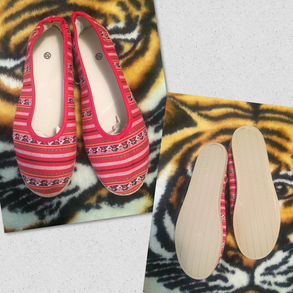 Brand new! Women's multi-colored ballerina flats